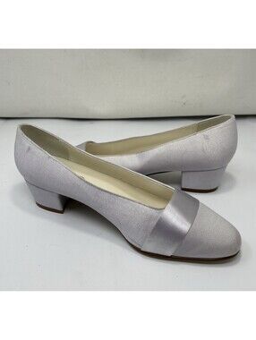 Vintage Michaelangelo Women's 9W Light Gray Satin Low Block Heel Pumps Shoes